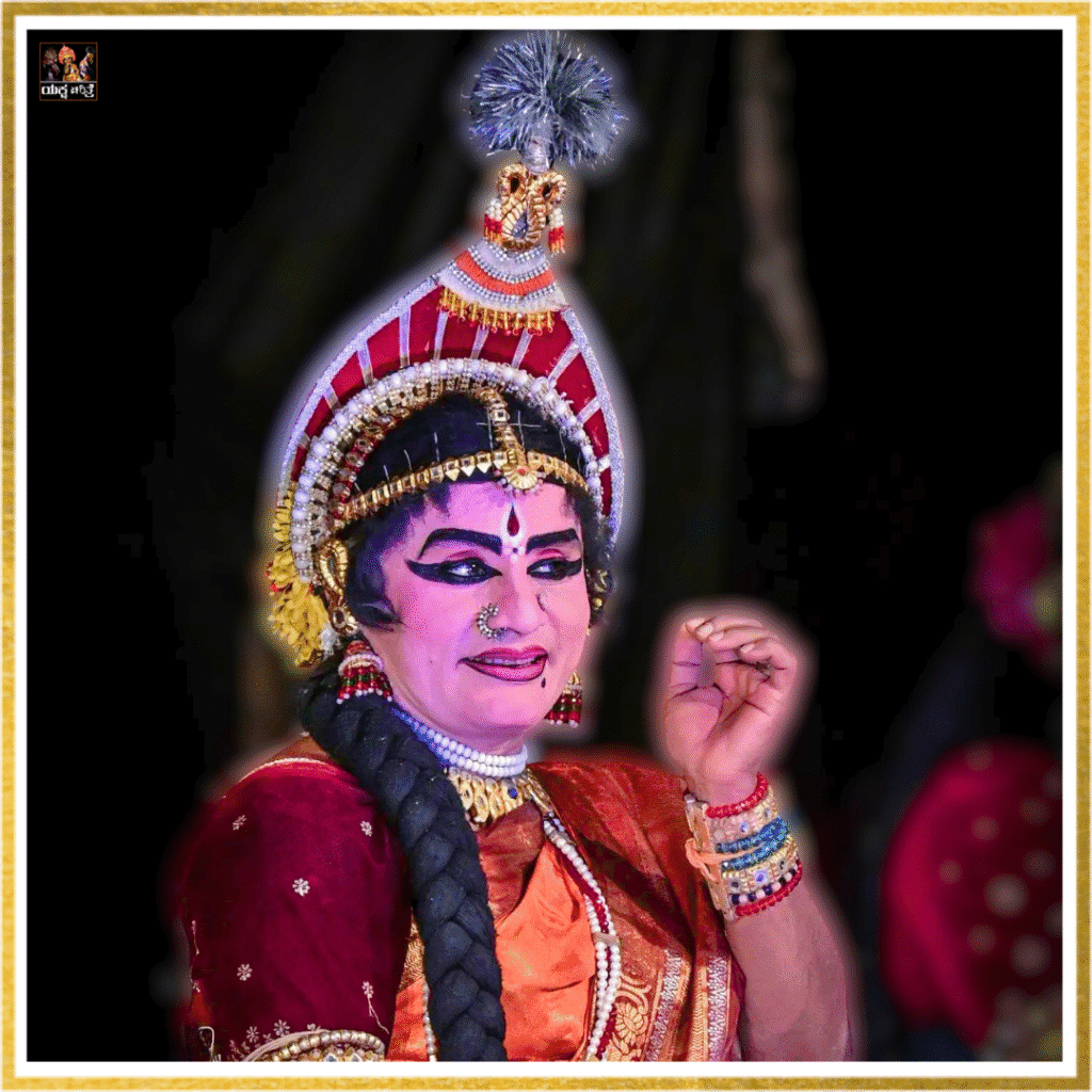Yalaguppa Subrahmanya Hegde performing Yakshagana Streevesha
ಸುಬ್ರಹ್ಮಣ್ಯ ಹೆಗಡೆ ಯಲಗುಪ್ಪ