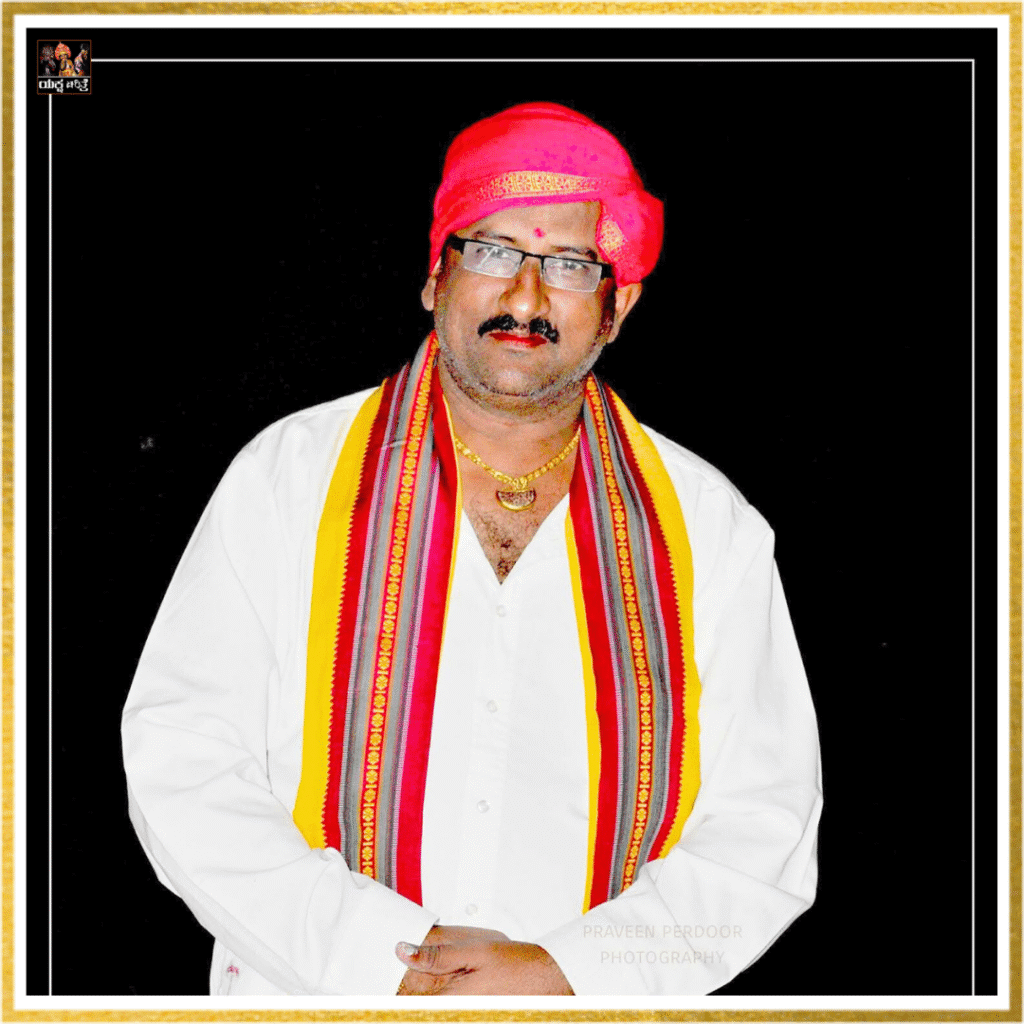 ರಾಘವೇಂದ್ರ ಮಯ್ಯ ಹಾಲಾಡಿ
 Yaksha Charithre
 Yakshagana images