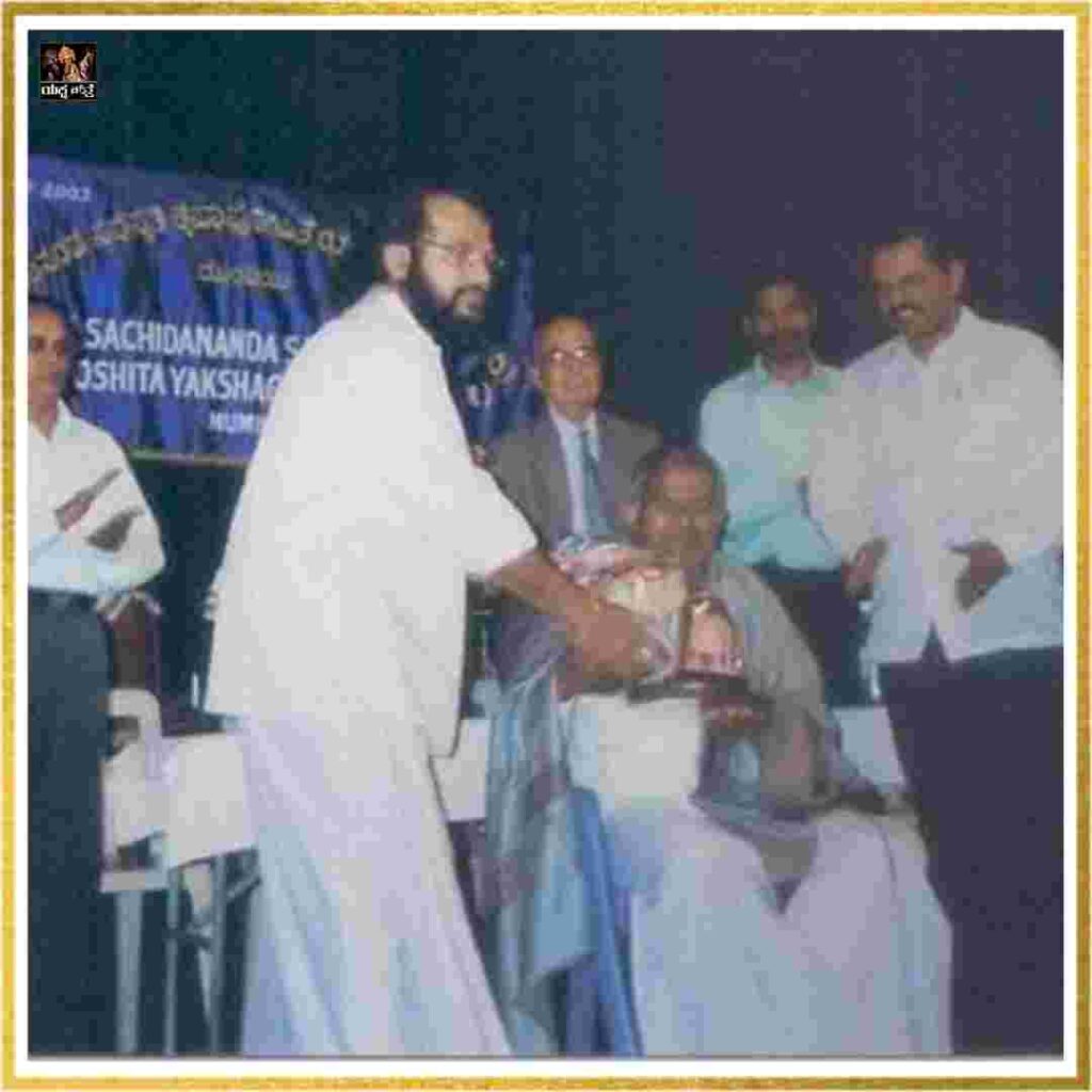 ಶ್ರೀ ಆರ್ಗೋಡು ಮೋಹನದಾಸ್ ಶೆಣೈ
Yakshagana Images
Yaksha charithre